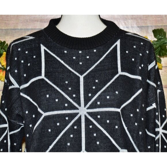 Cabin Creek Ladies L Unisex Black Sweater Geometric Snowflake Holidays Christmas - Picture 2 of 8